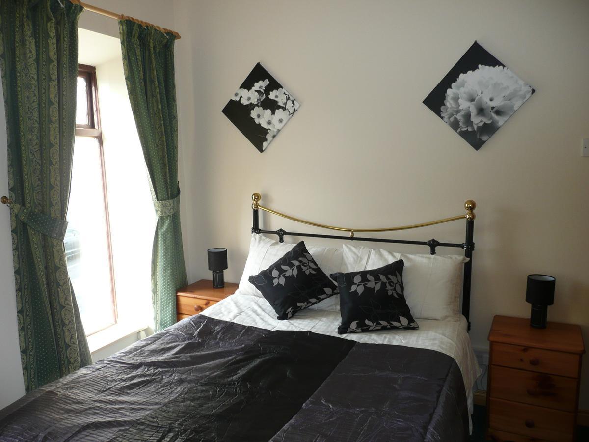 Barron'S Bed & Breakfast Moville Eksteriør billede